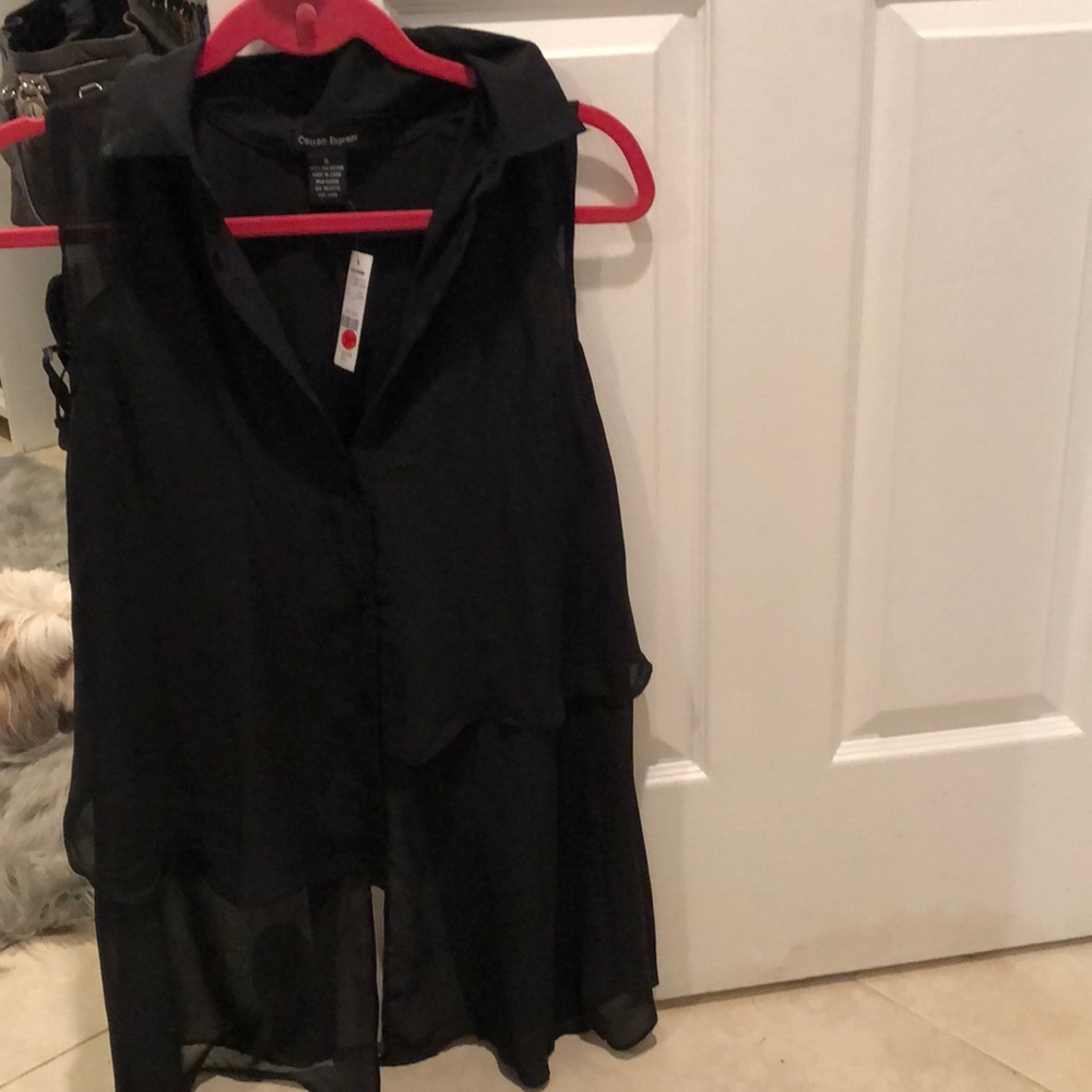 NEW- Sleeveless Multilayer Button Down